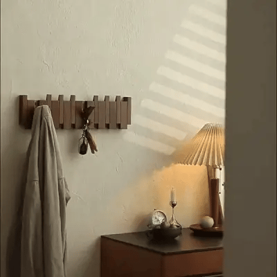 Primo | Klesknagg i tre formet som piano | Elegant design | Holdbart tre