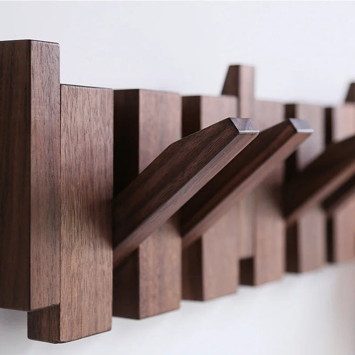 Primo | Klesknagg i tre formet som piano | Elegant design | Holdbart tre