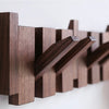 Primo | Klesknagg i tre formet som piano | Elegant design | Holdbart tre