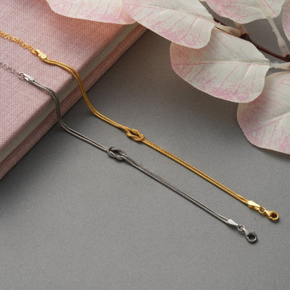 Elva – Minimalistisk Armbånd med Knute