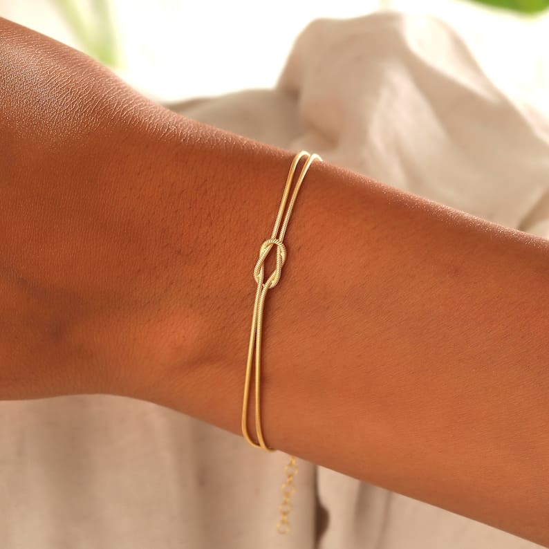 Elva – Minimalistisk Armbånd med Knute