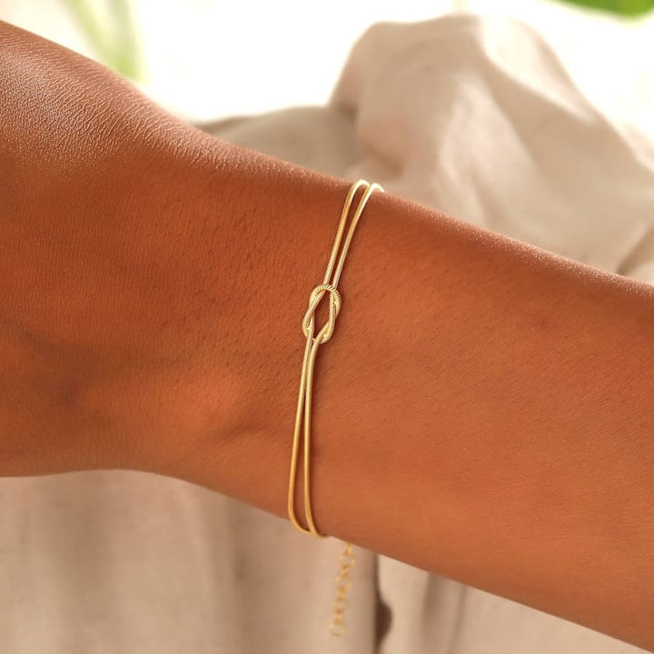 Elva – Minimalistisk Armbånd med Knute