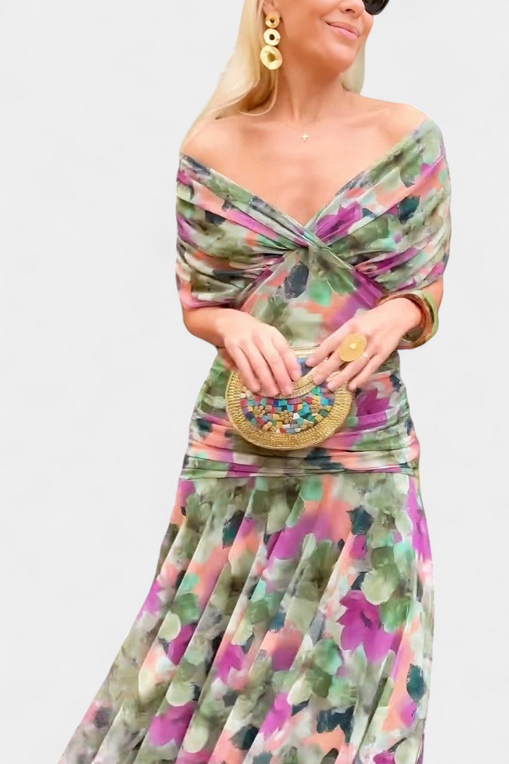 Pitkä, tyylikäs, virtaava naisten mekko – V-pääntie, hienostunut design