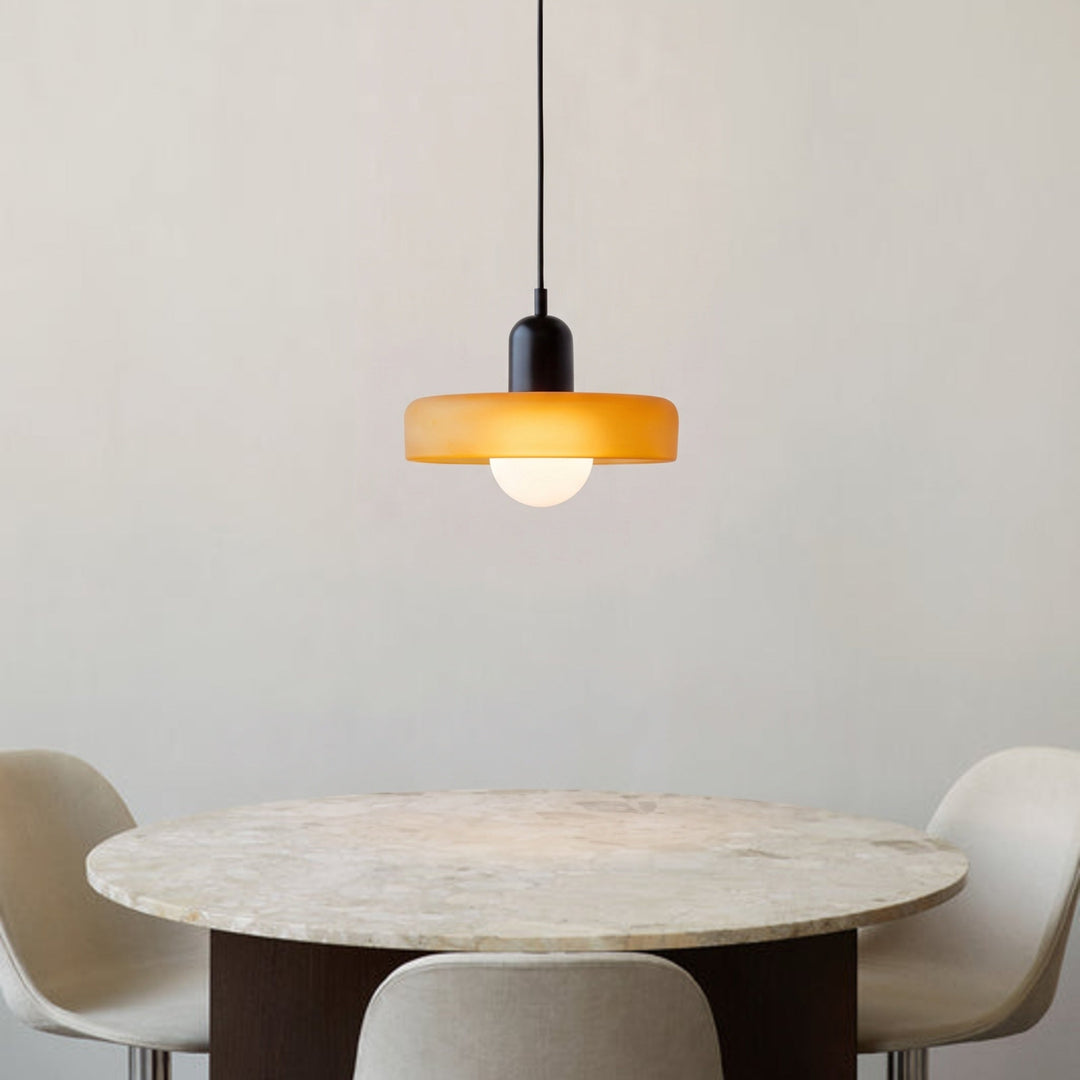 Bauhaus-pendellampe i farget glass