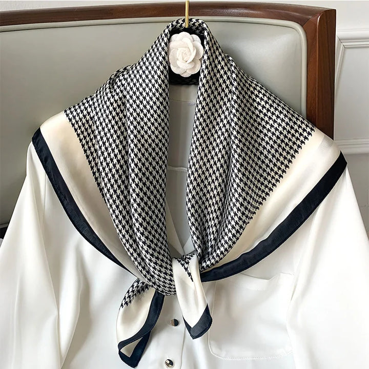 Faiha silkeskjerf | Luksus &amp; eleganse | Stripemønster