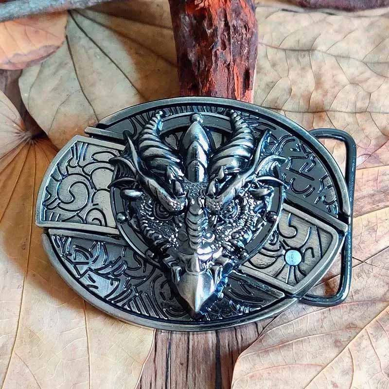 Oval metallbeltespenne i cowboystil