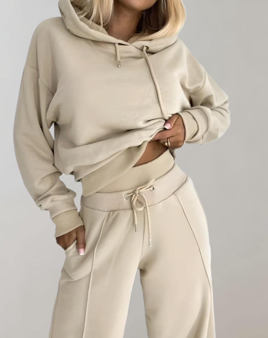 Todelt hoodie- og buksesett med vide bukseben til dame – loungewear i bomullsblanding