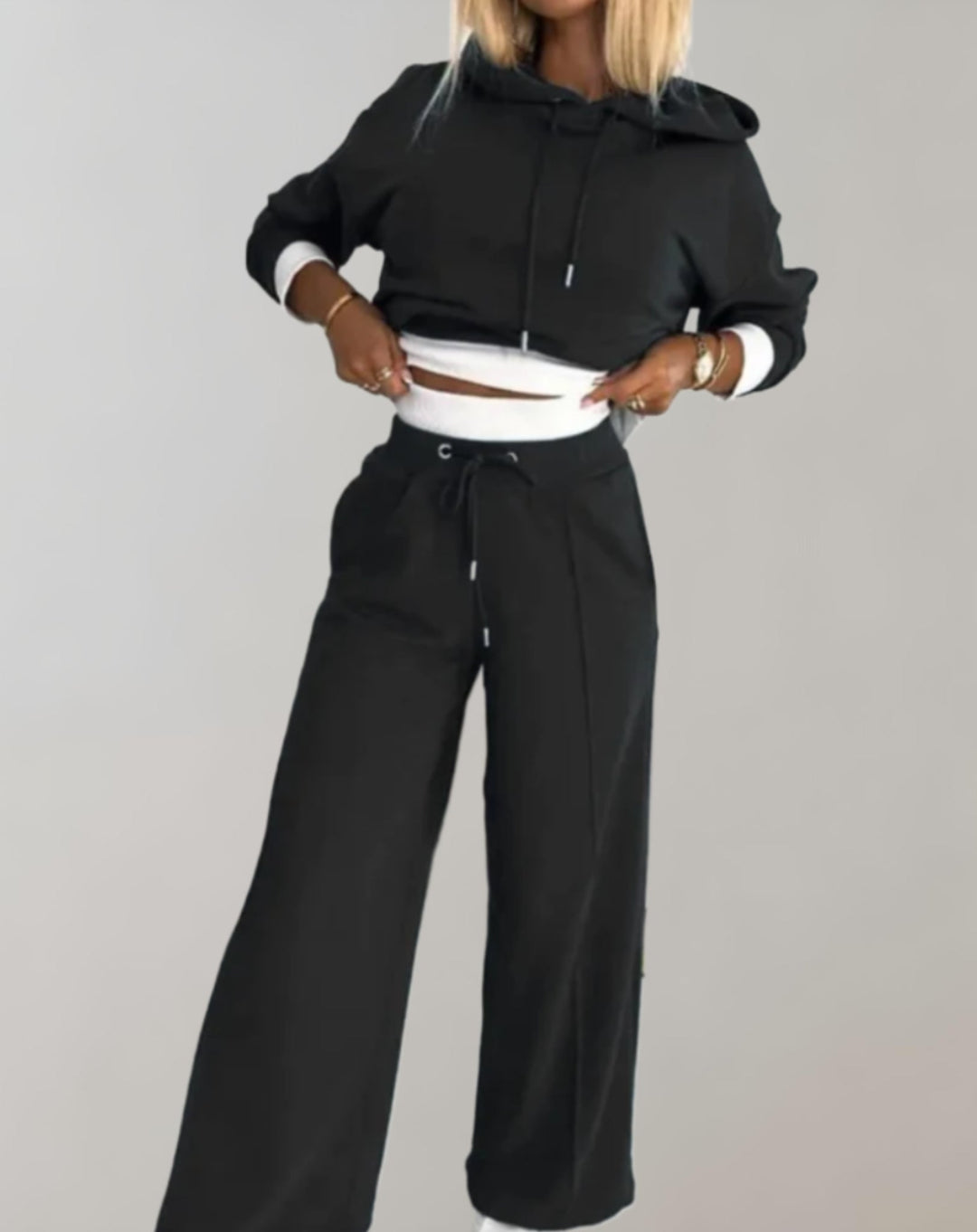 Todelt hoodie- og buksesett med vide bukseben til dame – loungewear i bomullsblanding