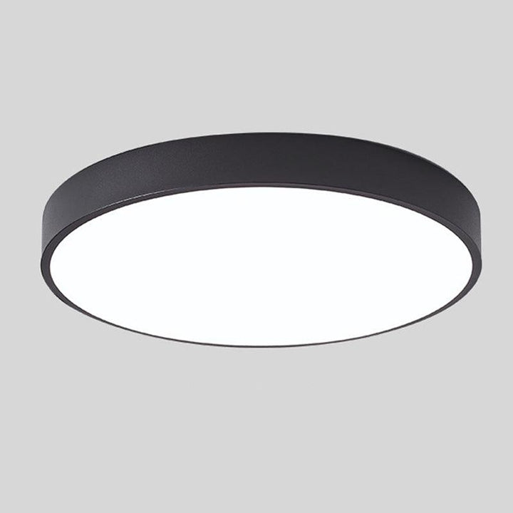 Skandinavisk LED-taklampe i macaron-form med treaksent til stue eller soverom