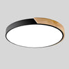Nordisk taklampe i tre formet som en makron for moderne rom