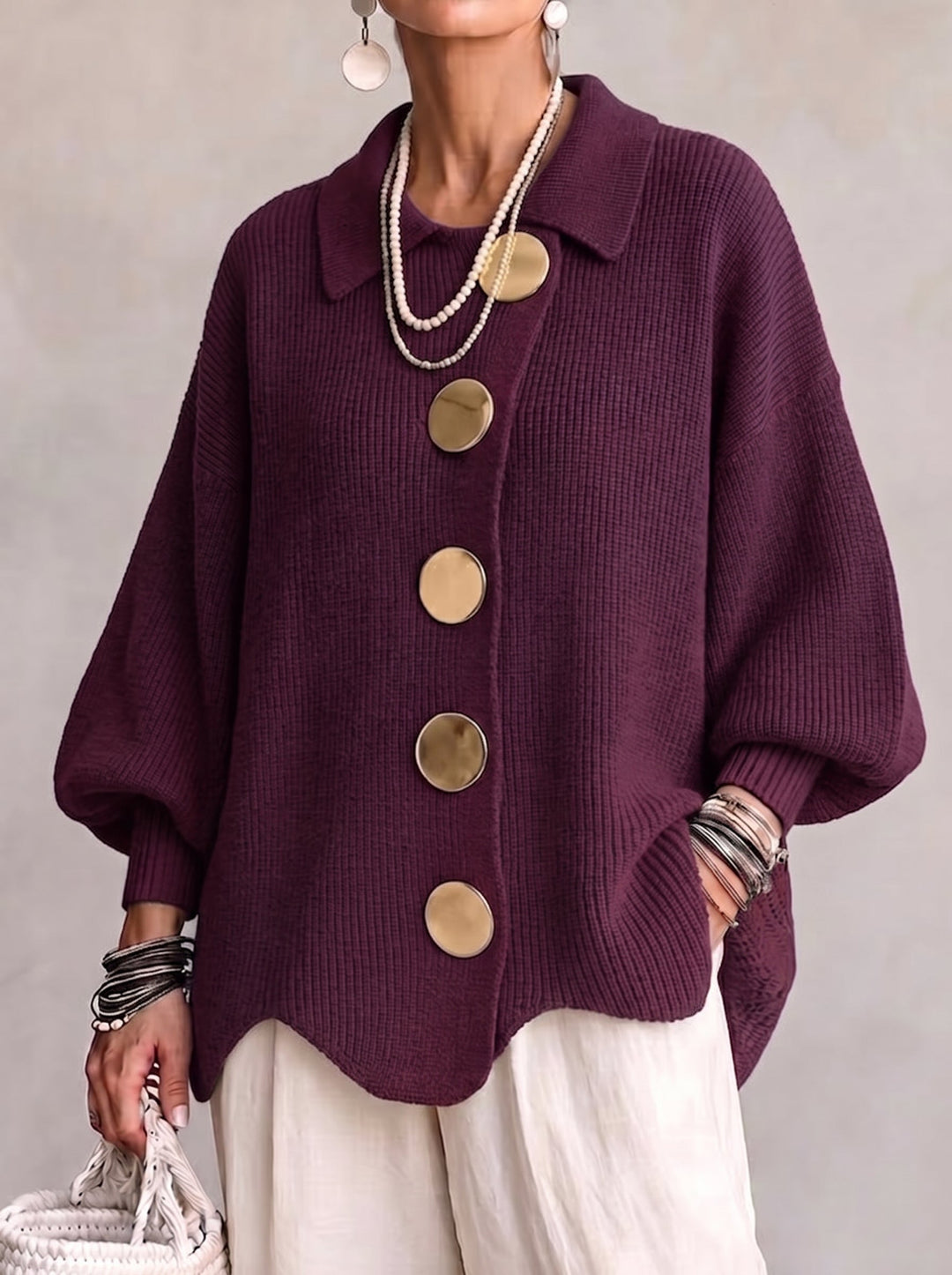 Oversize-cardigan med krage og store metallknapper