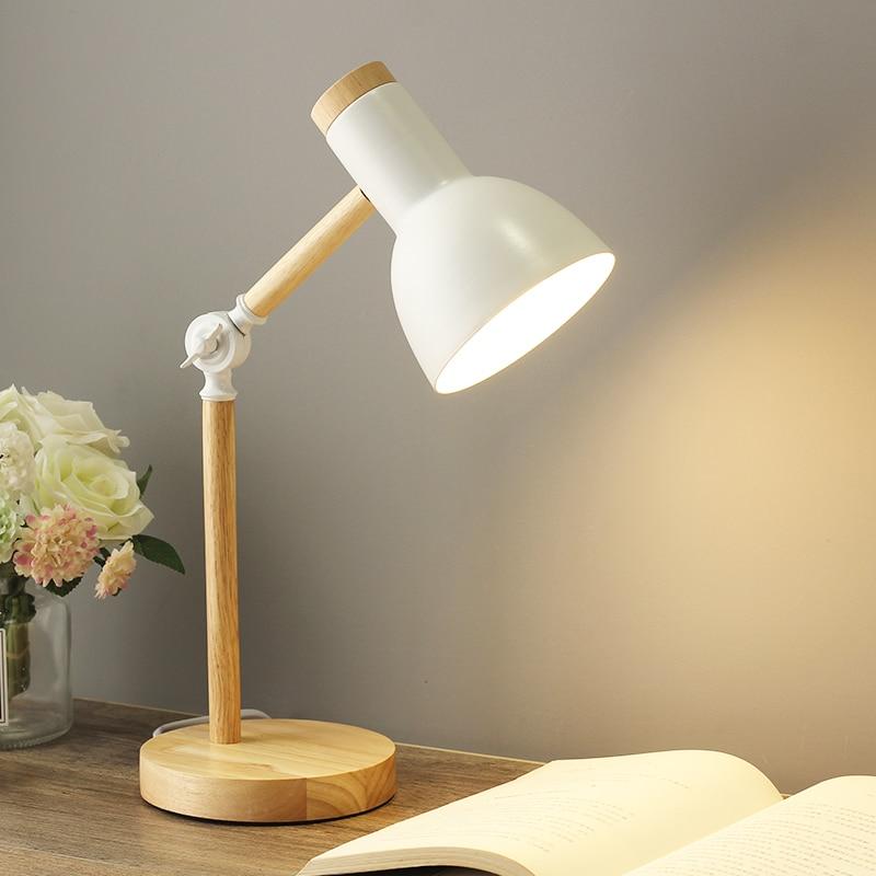 Skandinavisk Bordlampe i Tre - LumiNord