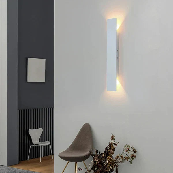 Moderne utendørslampe – LED-vegglampe opp/ned, vanntett, vertikalt design