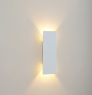 Moderne utendørslampe – LED-vegglampe opp/ned, vanntett, vertikalt design