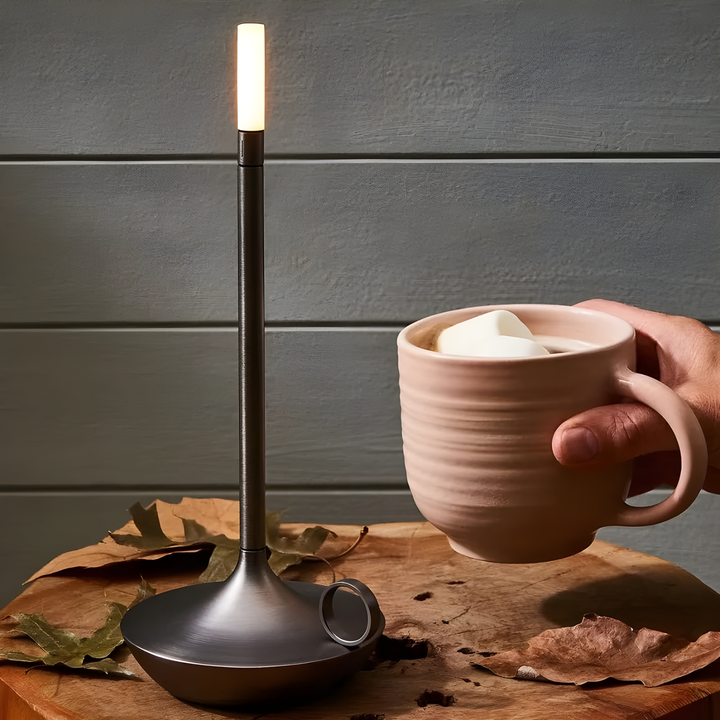 Moderne LED-lampe GlareEssence | Oppladbart dimbart lys for koselige og trendy rom