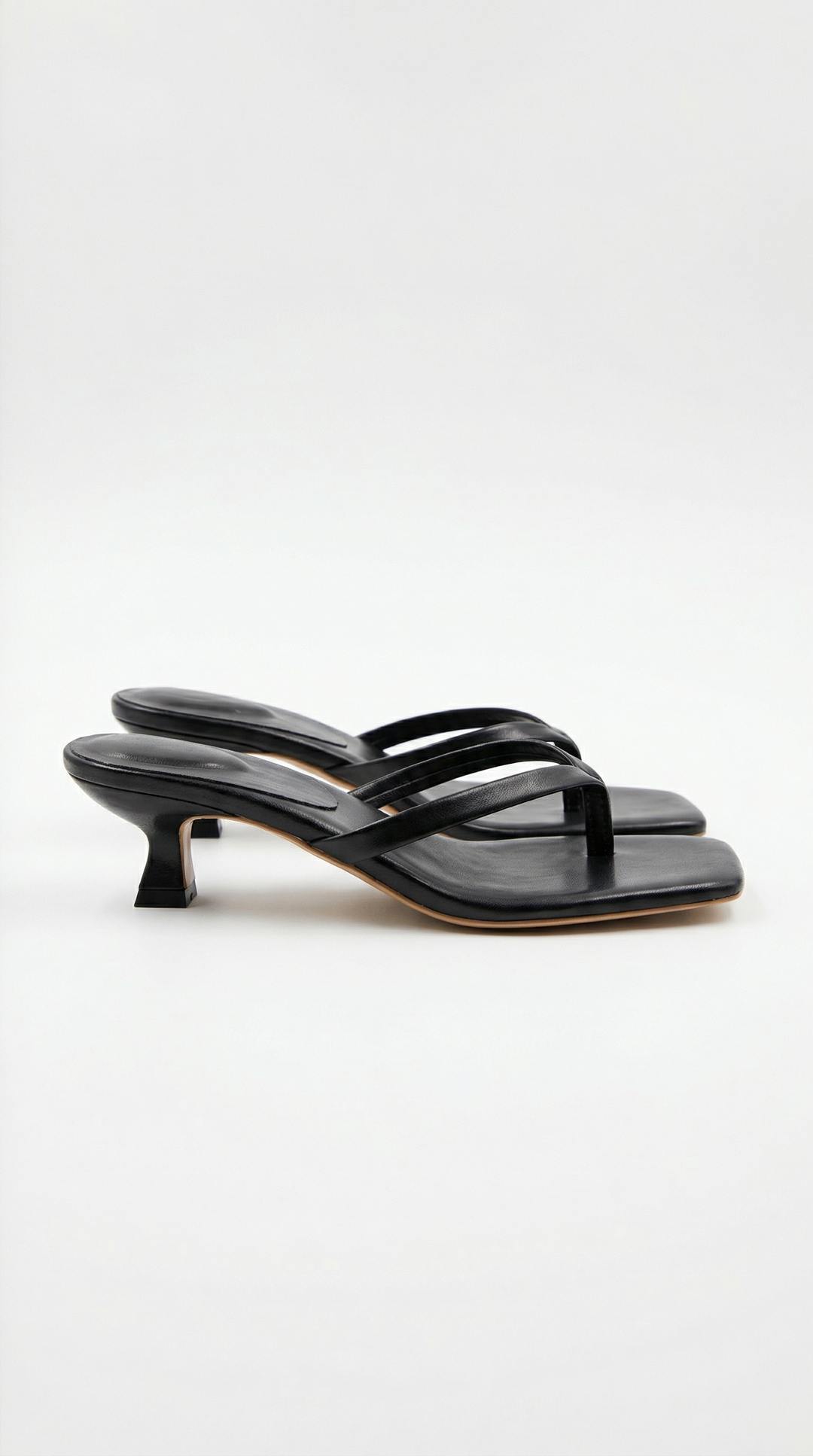 Flip-flops med hæl – avslappede sommersandaler for dame