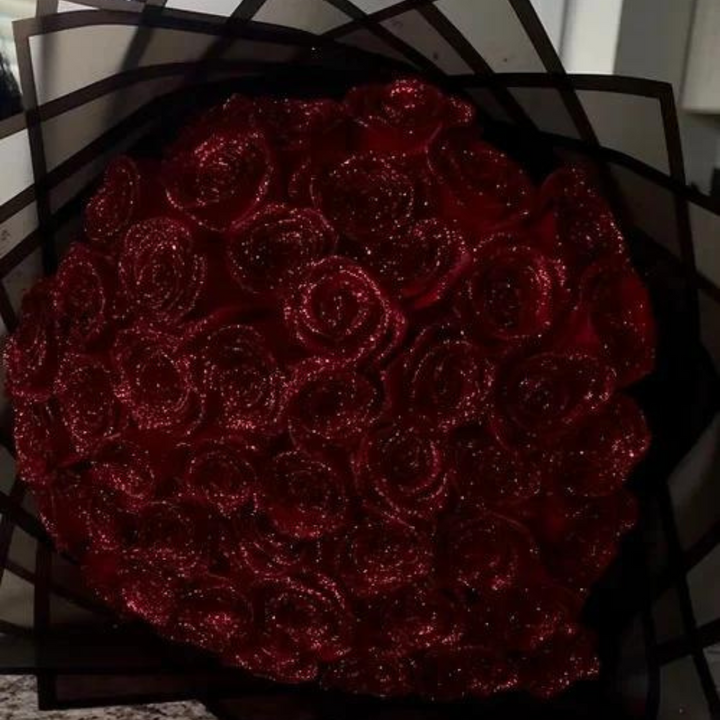 RoseLure | Evig eleganse i en blomstrende skapelse