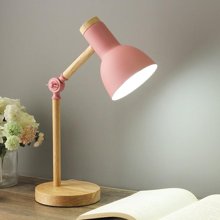 Skandinavisk bordlampe i tre | Minimalistisk design