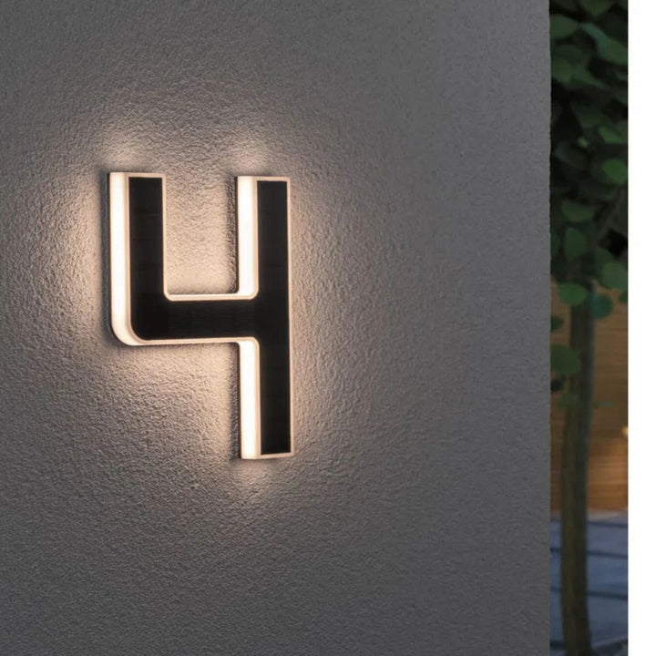 Solcelledrevet husnummer med LED og skumringssensor