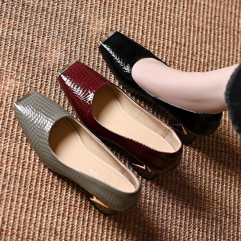 Pumps med slangeskinnmønster og firkantet tå