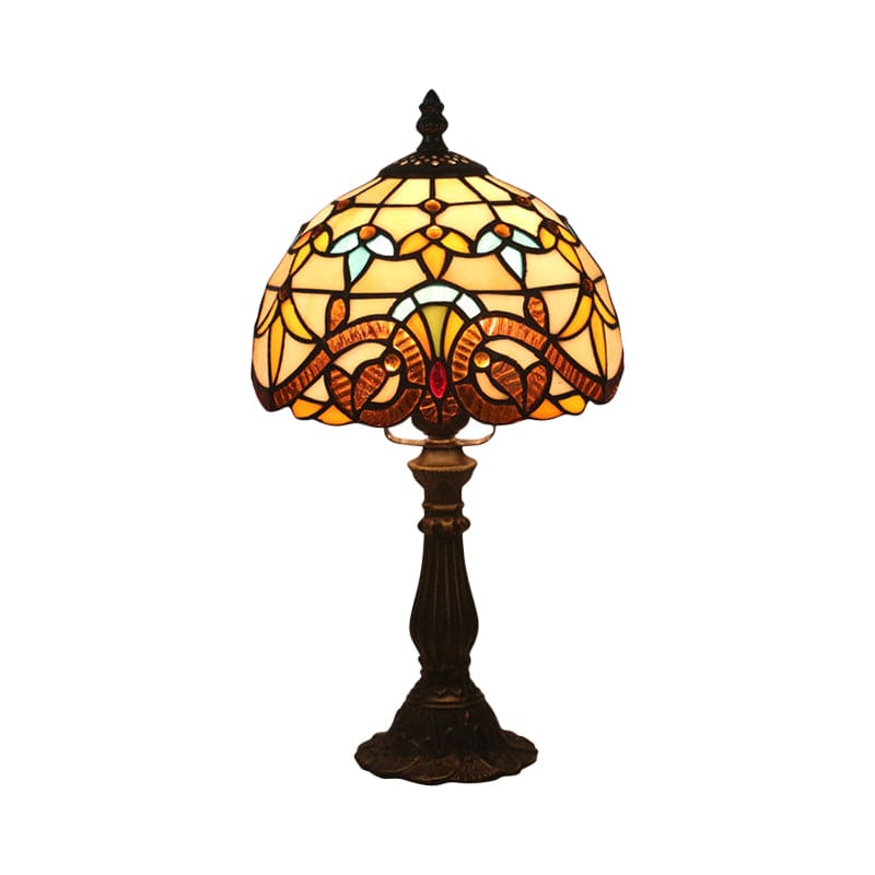 Bordlampe i Tiffany-glass - Klassiske linjer i bly
