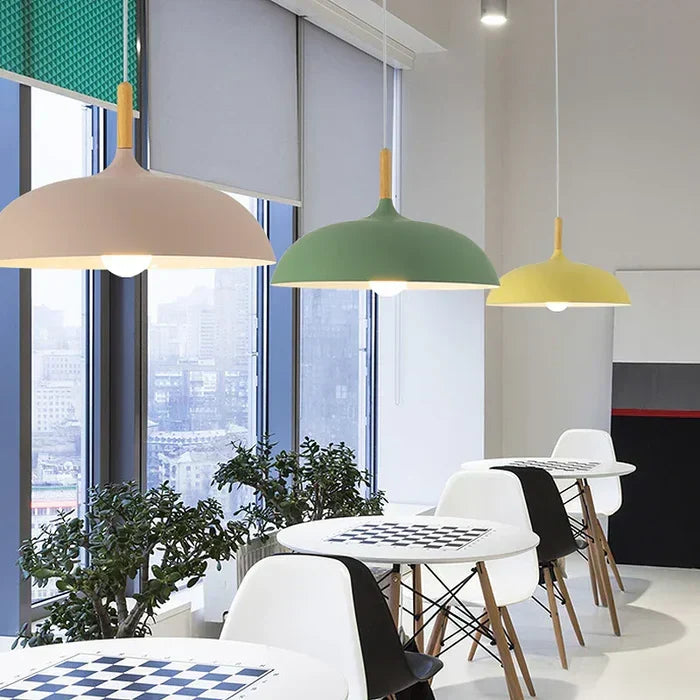 Skandinavisk Eiketaklampe | Moderne og Energieffektiv
