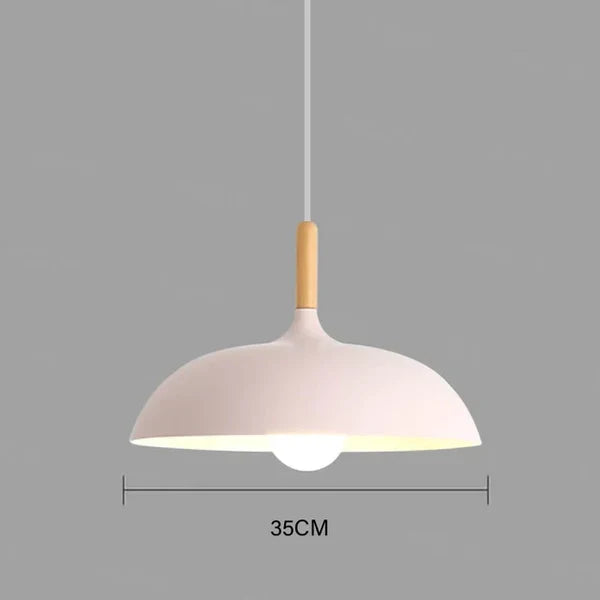 Skandinavisk Eiketaklampe | Moderne og Energieffektiv