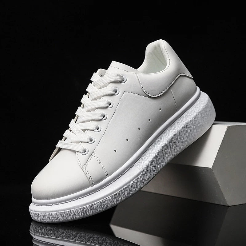 Hvite Sneakers for Menn | Tykk og Komfortabel Såle | Tidløst Design