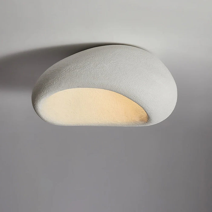 Tak-LED-lampe i wabi-sabi-stil – dekorativ taklampe med organisk form