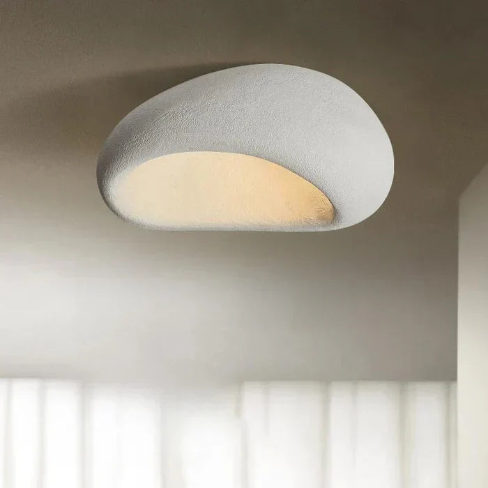 Tak-LED-lampe i wabi-sabi-stil – dekorativ taklampe med organisk form