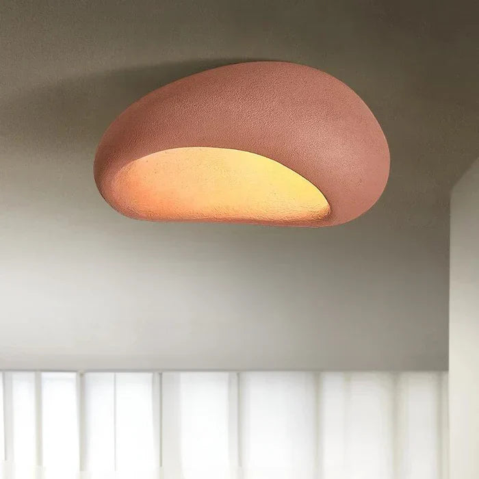 Tak-LED-lampe i wabi-sabi-stil – dekorativ taklampe med organisk form